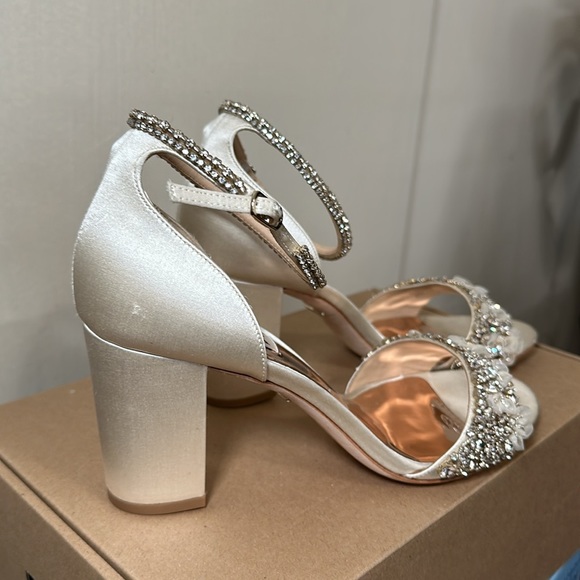 Badgley Mischka Finesse Ankle Strap Sandal Size 9 - Picture 4 of 6